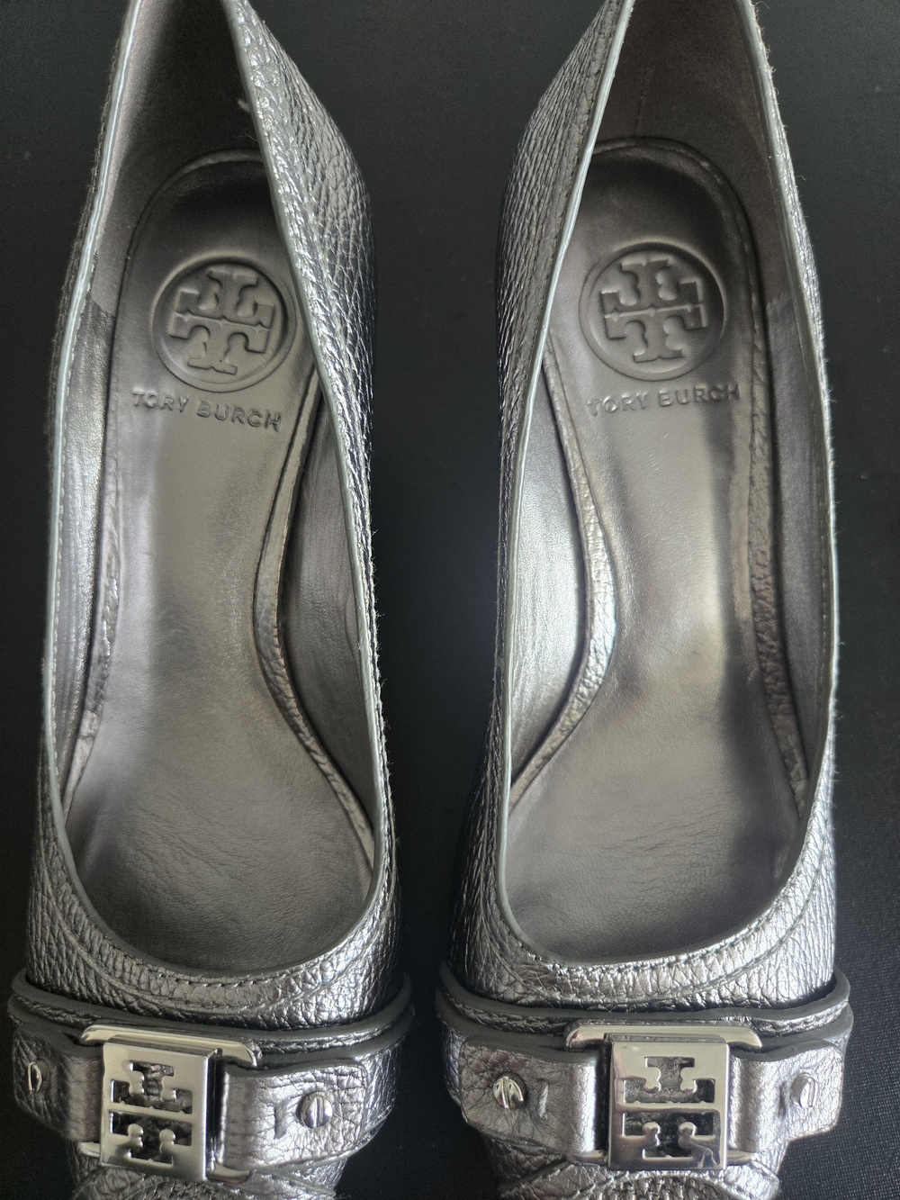 Tory Burch Silver Metallic Leather Peep Toe Wedges Size 7 - Picture 5 of 10